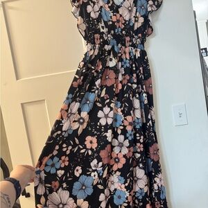 Floral Maxi Dress with Ruffled Sleeves
